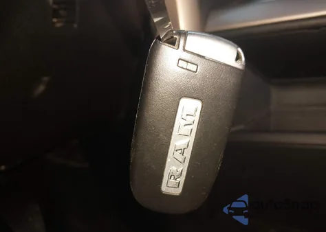 2013 Ram 1500 Laramie Longhorn Edition z USA, uszkodzony, nr VIN 1C6RR7PT7DS622358